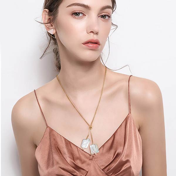 baroque-pearl-pendant-necklace